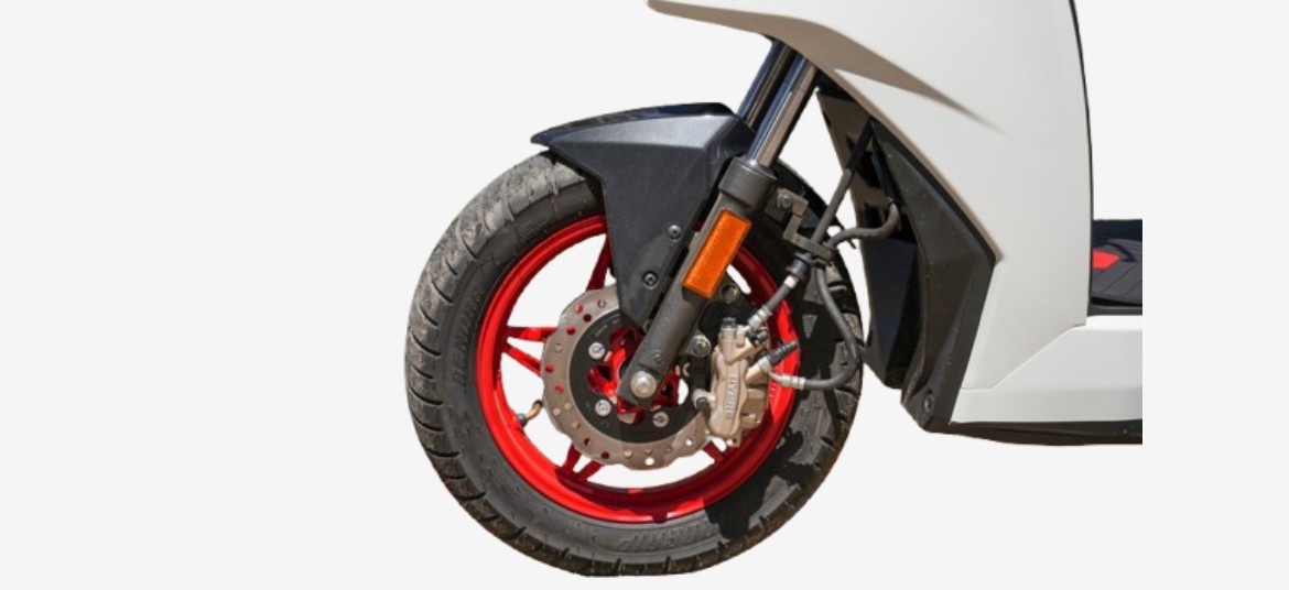 Simple One front disc brake and alloy wheel