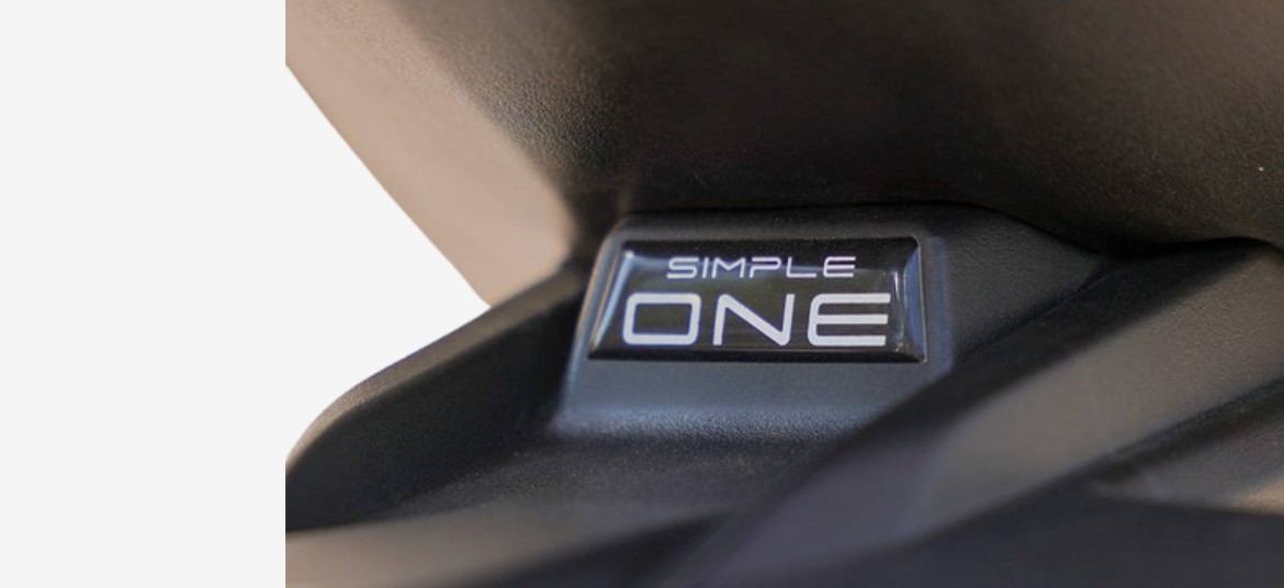 Simple One brand badge on scooter body