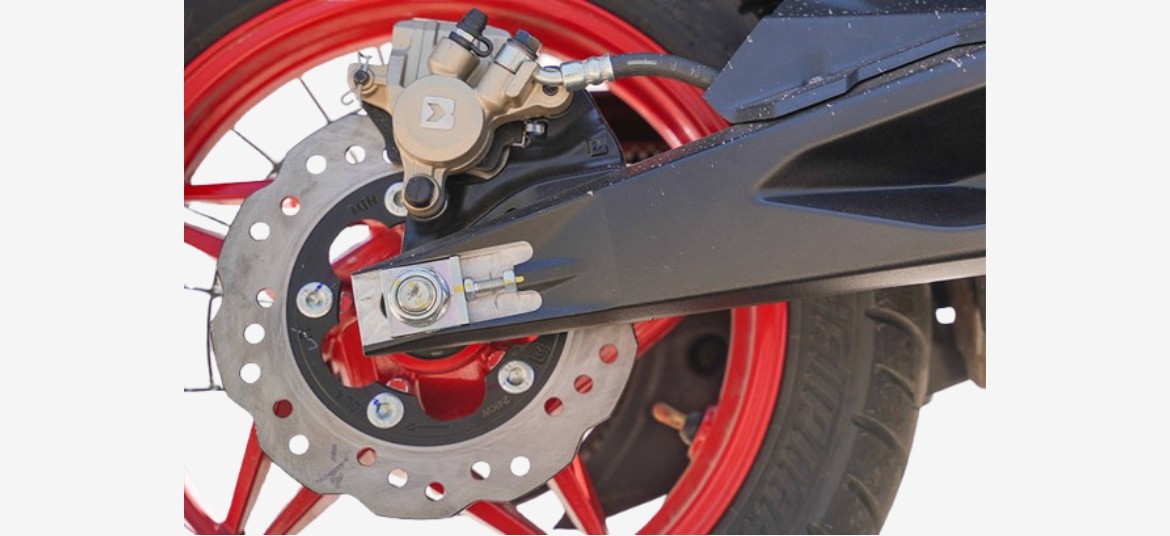 Simple One rear disc brake and alloy wheel