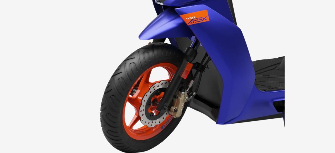 Ather 450 Apex front wheel with orange alloy and disc brake