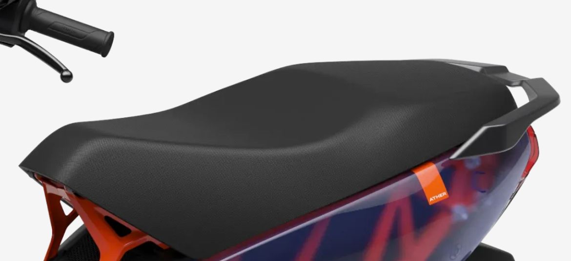 Ather 450 Apex premium seat design with sporty stitching