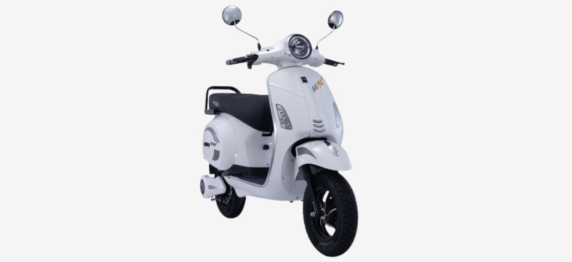 ePluto 7G Max electric scooter white colour front view
