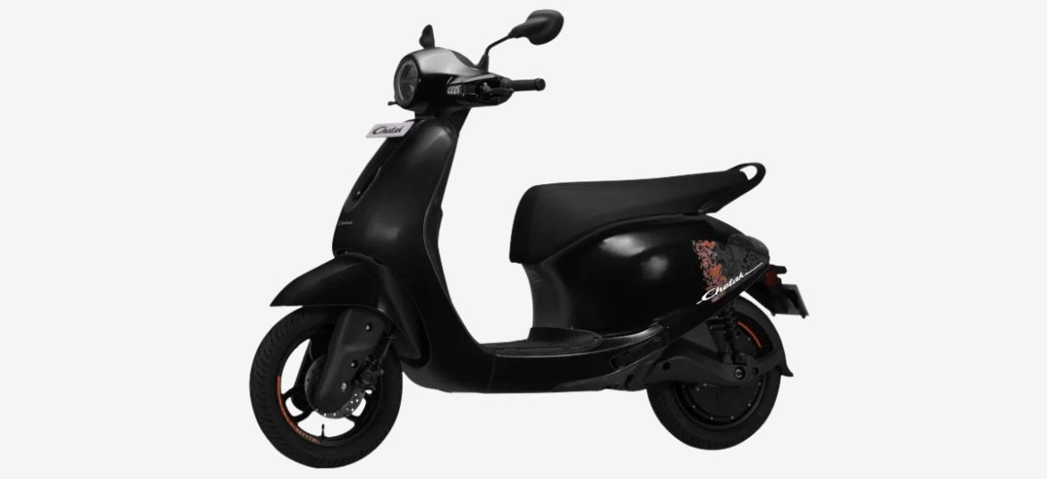 Bajaj Chetak C2501 electric scooter in Glossy Active Black colour