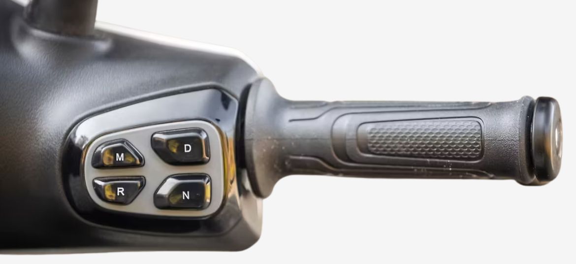 Right handlebar grip and throttle controls of Bajaj Chetak C2501 electric scooter