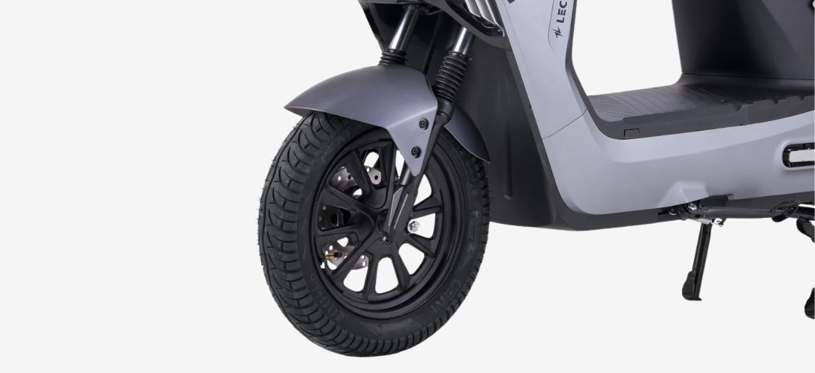 Lectrix ZYRO LA 60V front alloy wheel with tubeless tyre designed for stable city road performance