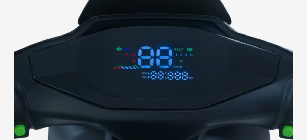 Lectrix ZYRO LA 60V digital instrument cluster showing speedometer and battery indicator display