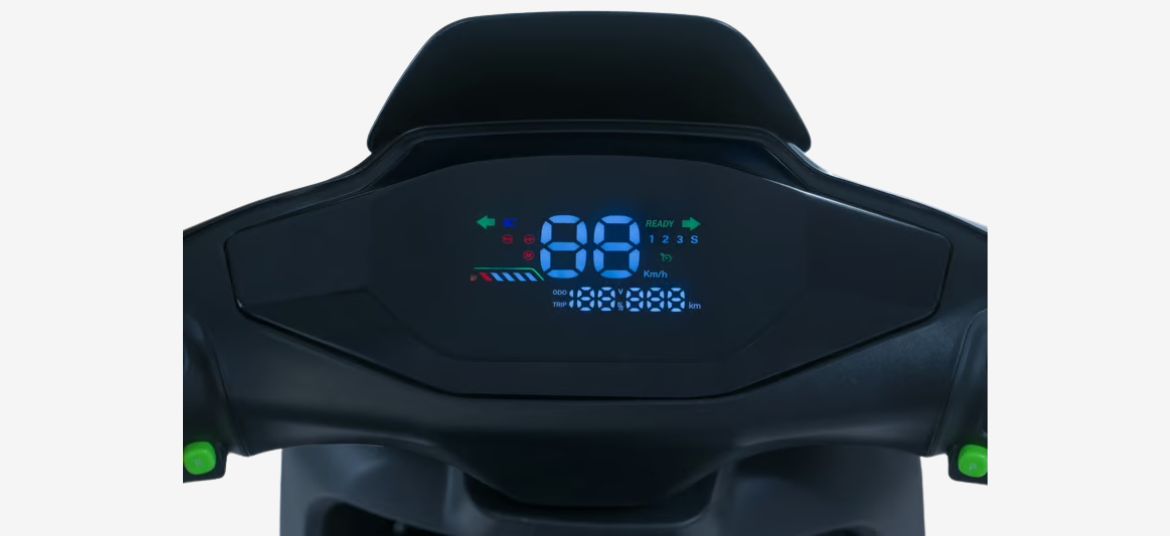 Lectrix ZYRO LA 48V digital instrument cluster showing speedometer and battery indicator display